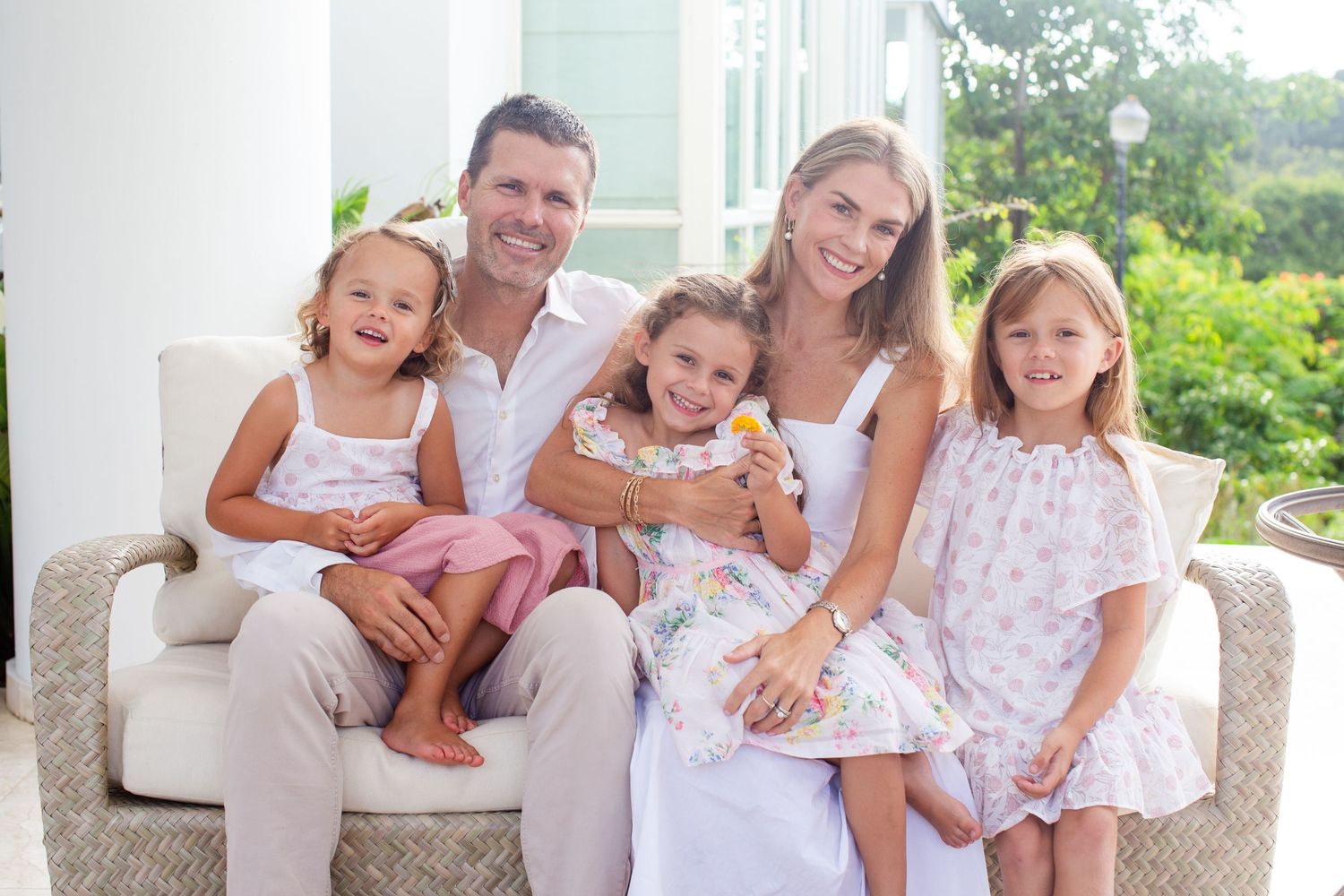 Family portrait. Dad, mom, and three daughters. Guaynabo, Puerto Rico.