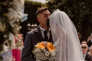 Servizi fotografici per coppie e matrimoni  
Racconti visivi autentici per coppie innamorate. Servizi foto wedding e love story  a Cogliate