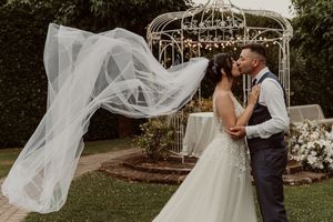 Servizi fotografici per coppie e matrimoni  
Racconti visivi autentici per coppie innamorate. Servizi foto wedding e love story  Monza