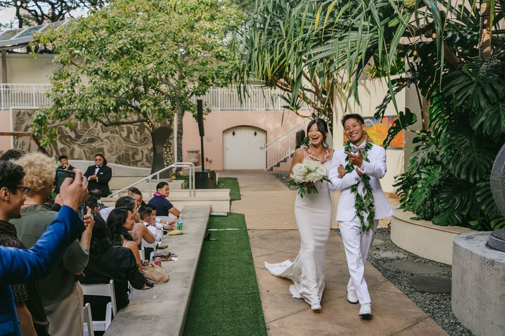 Wedding Ceremony Oahu Hawaii, Capitol moderm