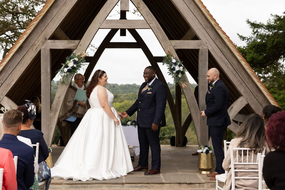 Outdoor wedding ceremony, Highley Manor