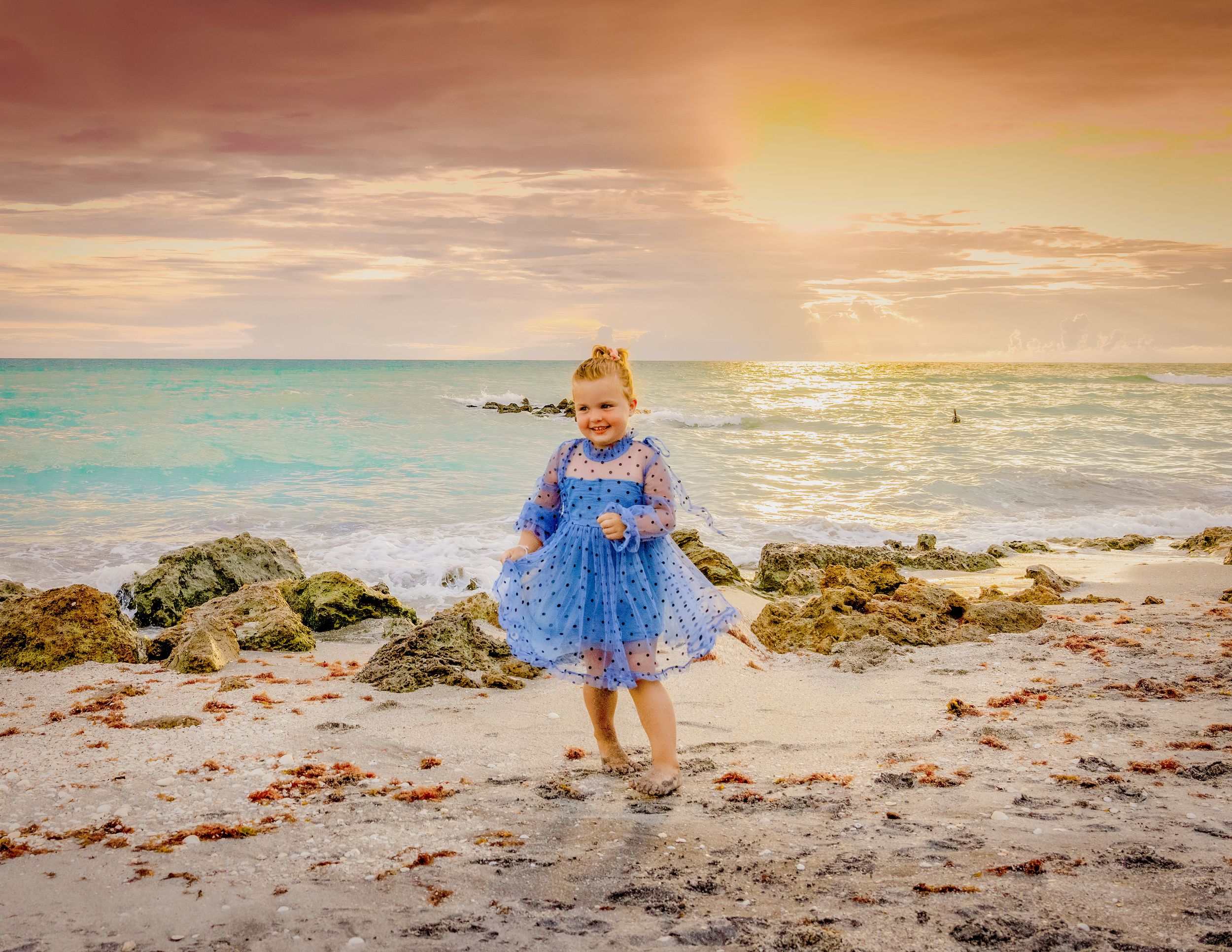 beach family photo session sarasota siesta key beach golden hour photo best photographer of sarasota