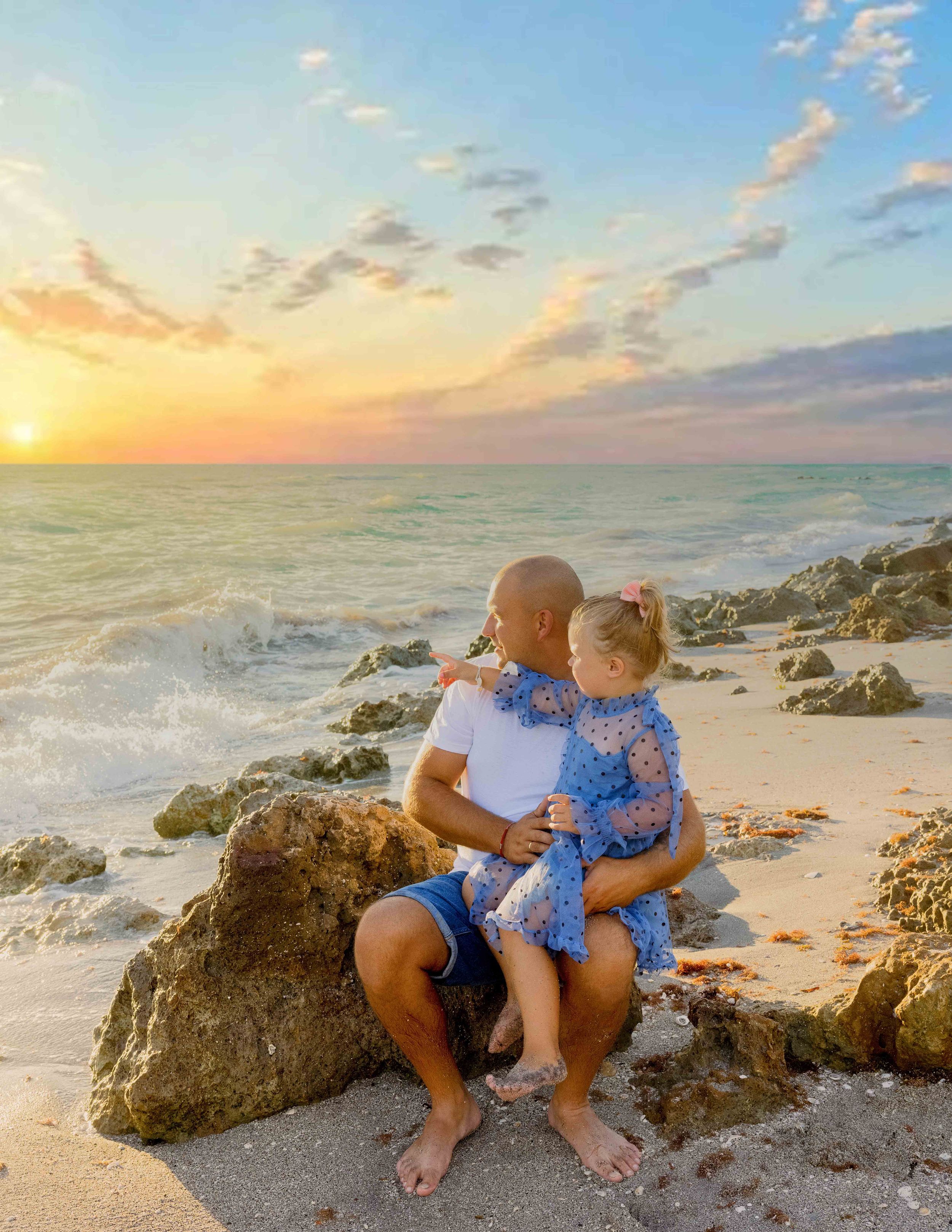 beach family photo session sarasota lido beach golden hour