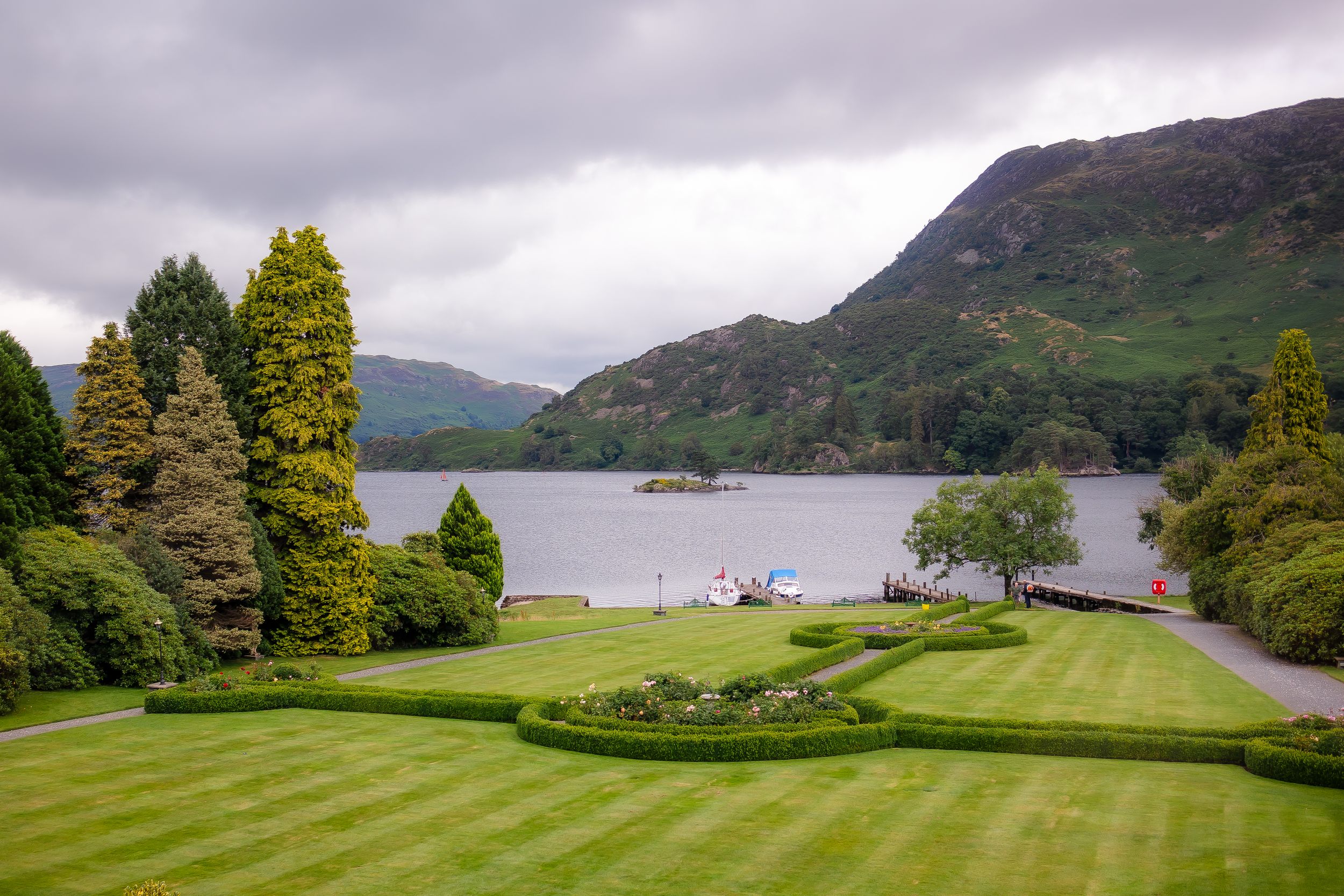 wedding photography in Cumbria - lake views