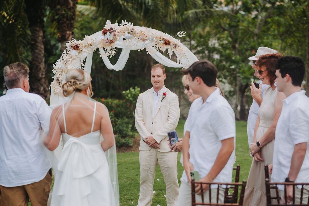 St Lucia photographer captures intimate and fun destination wedding at Zoetry Marigot Bay, St Lucia