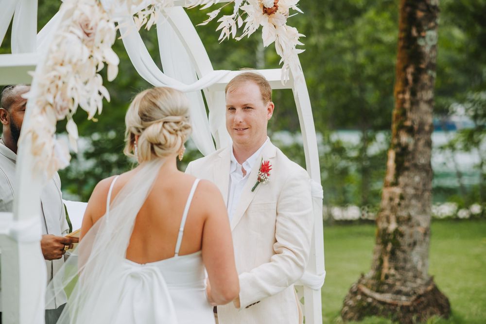 St Lucia photographer captures intimate and fun destination wedding at Zoetry Marigot Bay, St Lucia