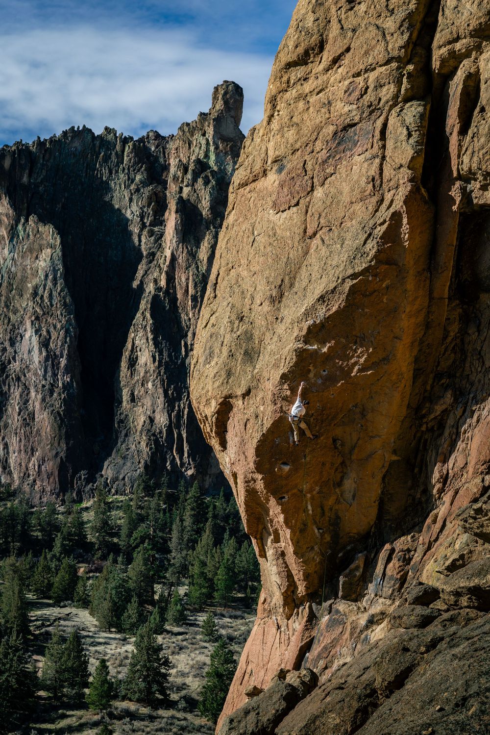 American climber Jordan Cannon climbing Toxic in Smith Rock, USA. Climbing photography and film by Jan Virt.