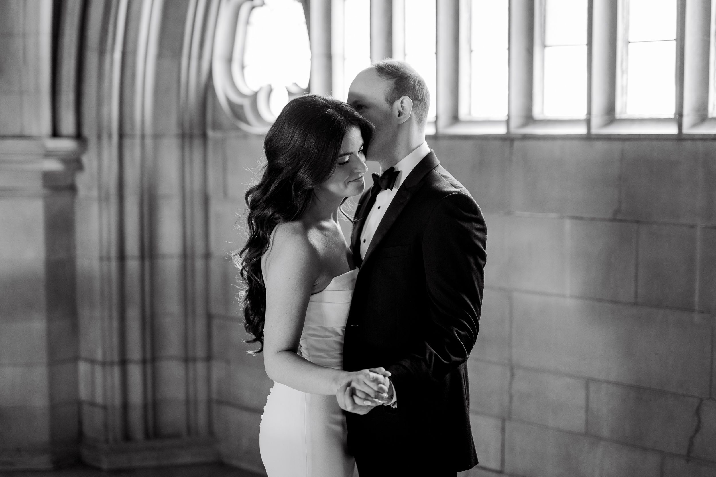 Knox College documentary wedding photographer