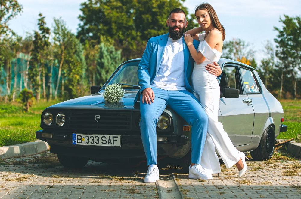 Imagini de la cununie civilă, surprinzând emoții reale și bucuria momentului. Portrete de cuplu, detalii elegante și momente pline de semnif