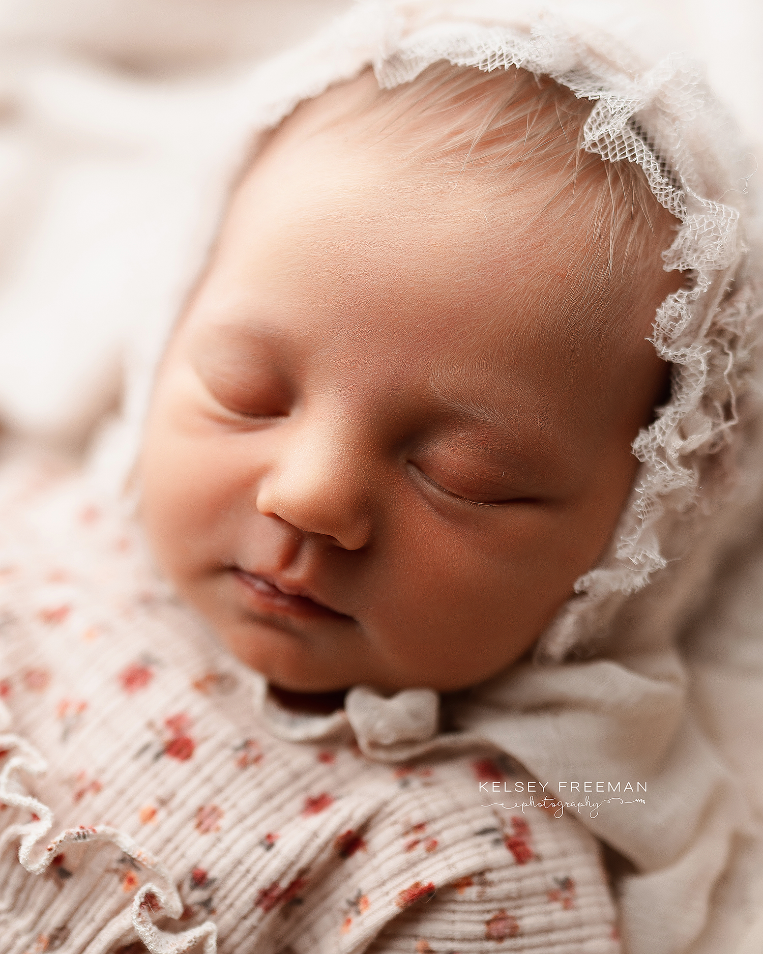 Newborn photography studio located in between Atlanta, Georgia and Birmingham, Alabama with full service photo studio.