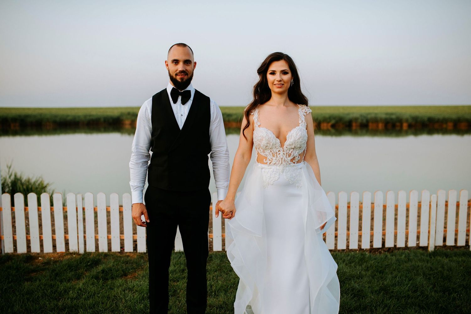 fotograf eveniment,
fotografie de eveniment,
fotograf nuntă,
fotografie de nuntă,
fotograf botez,
servicii foto video nuntă,
fotograf nuntă