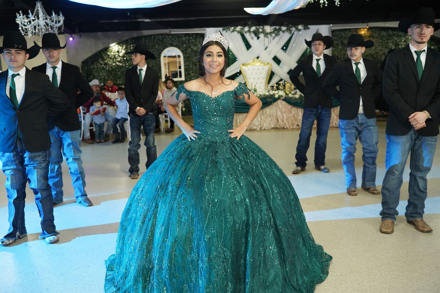 Real quince preparation moments highlighting online quince choreography and smarter planning for modern families