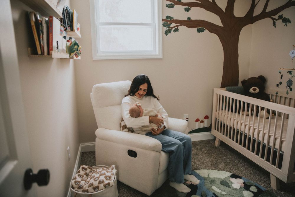 pittsburgh pa lifestyle family newborn photographer portraits indiana pa photographer moody in home winter natural