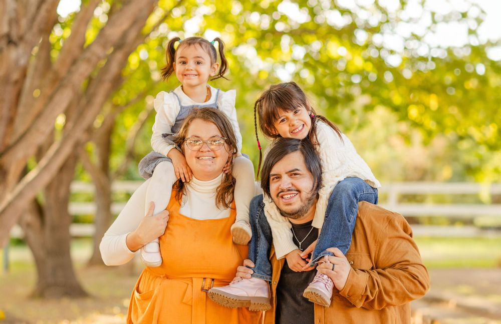 Family Session in Manistee Ranch Park in Glendale, Arizona by Jen Lynn Studios.
