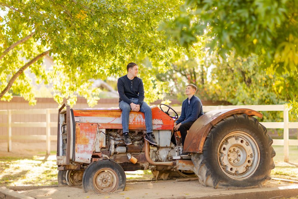Family Session in Manistee Ranch Park in Glendale, Arizona by Jen Lynn Studios.