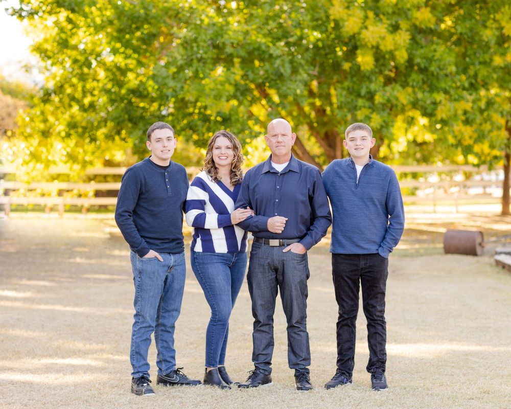 Family Session in Manistee Ranch Park in Glendale, Arizona by Jen Lynn Studios.