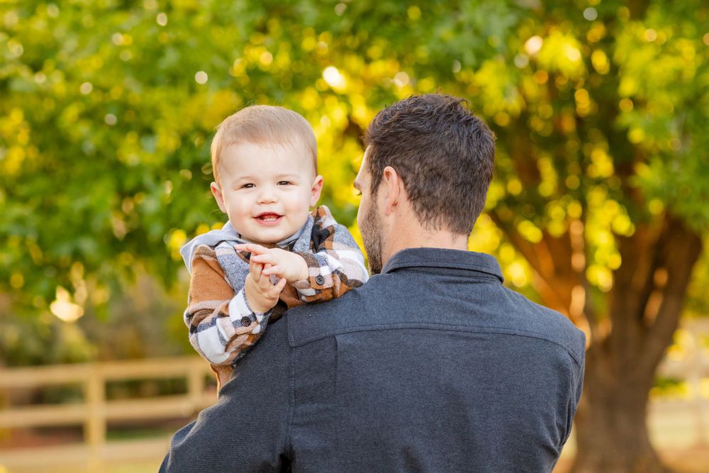 Family Session in Manistee Ranch Park in Glendale, Arizona by Jen Lynn Studios.