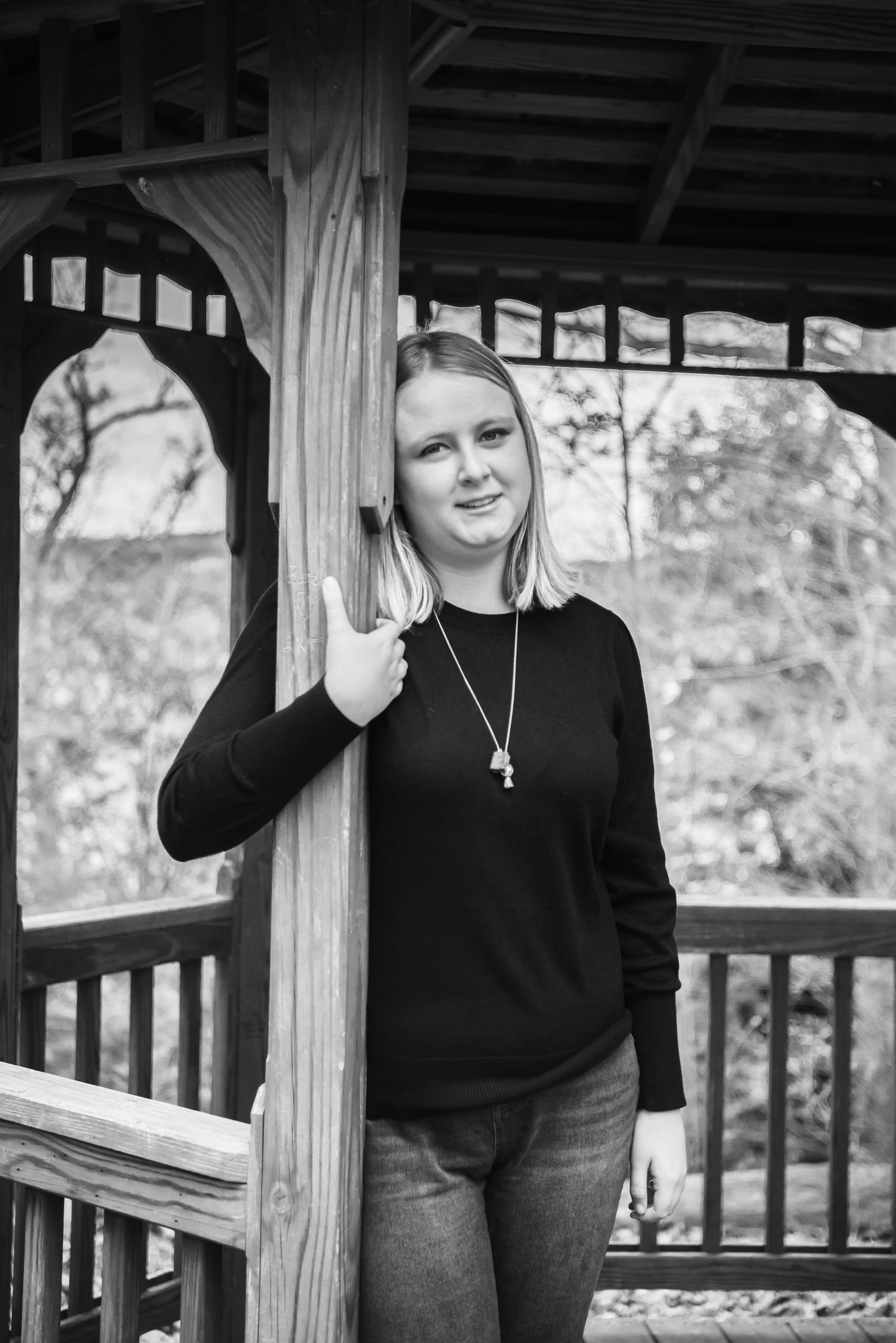 high school senior portrait at Mohican Lodge