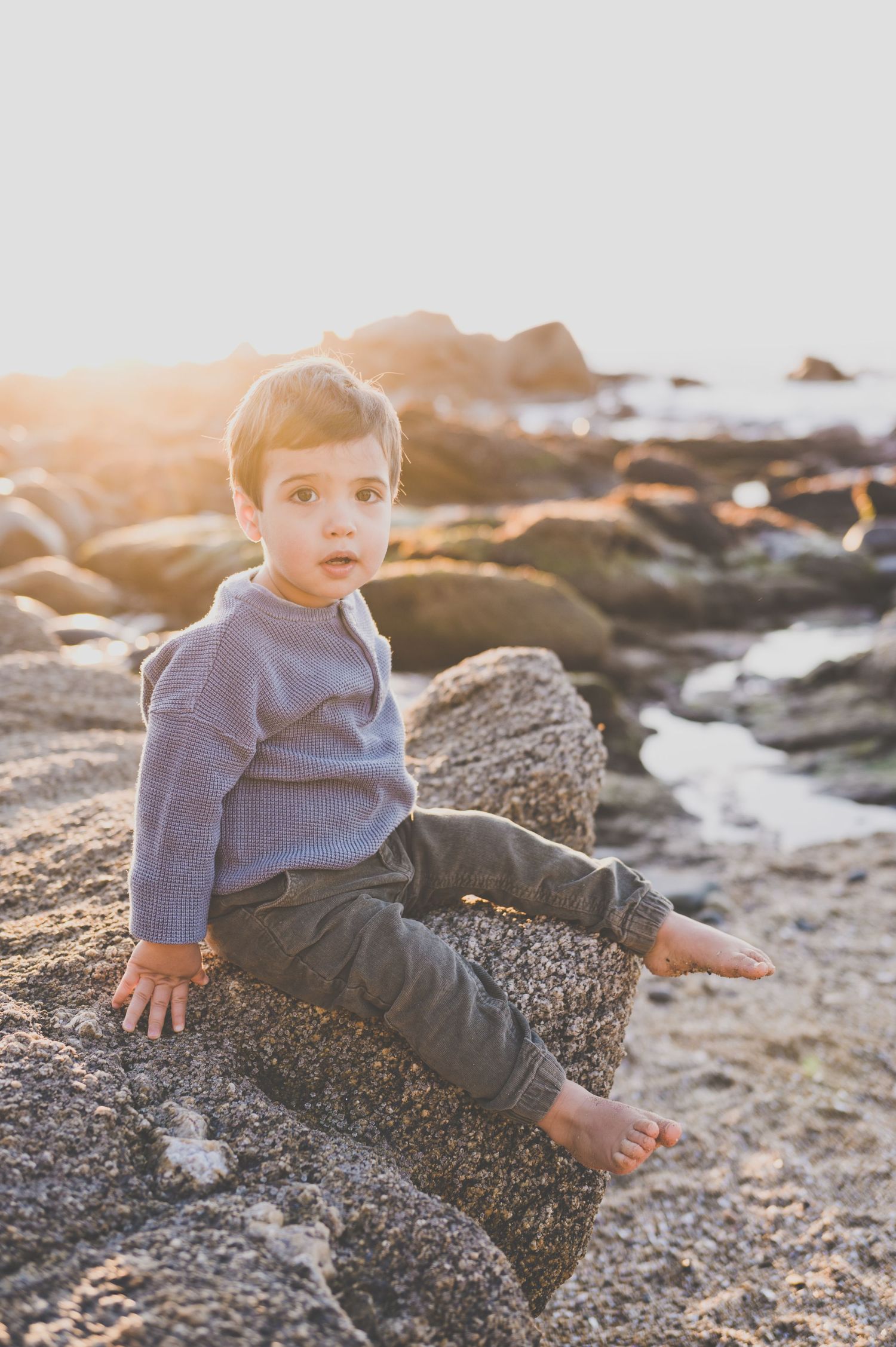 Sesión Fotográfica Bebés, Niños, Familia, Embarazo. Momentos espontáneos, luz natural. Estudio en Reñaca. Sesión en la playa.