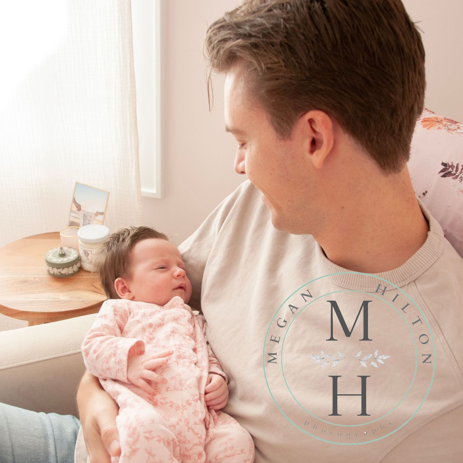 dad and newborn baby girl photo