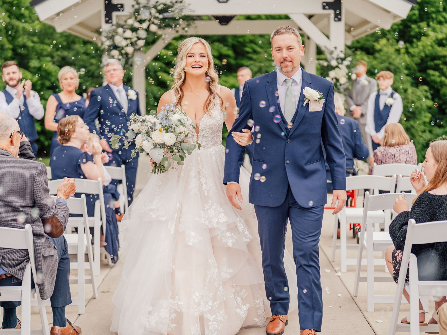 Best wedding family photographer near me Indianapolis Indiana and surrounding areas