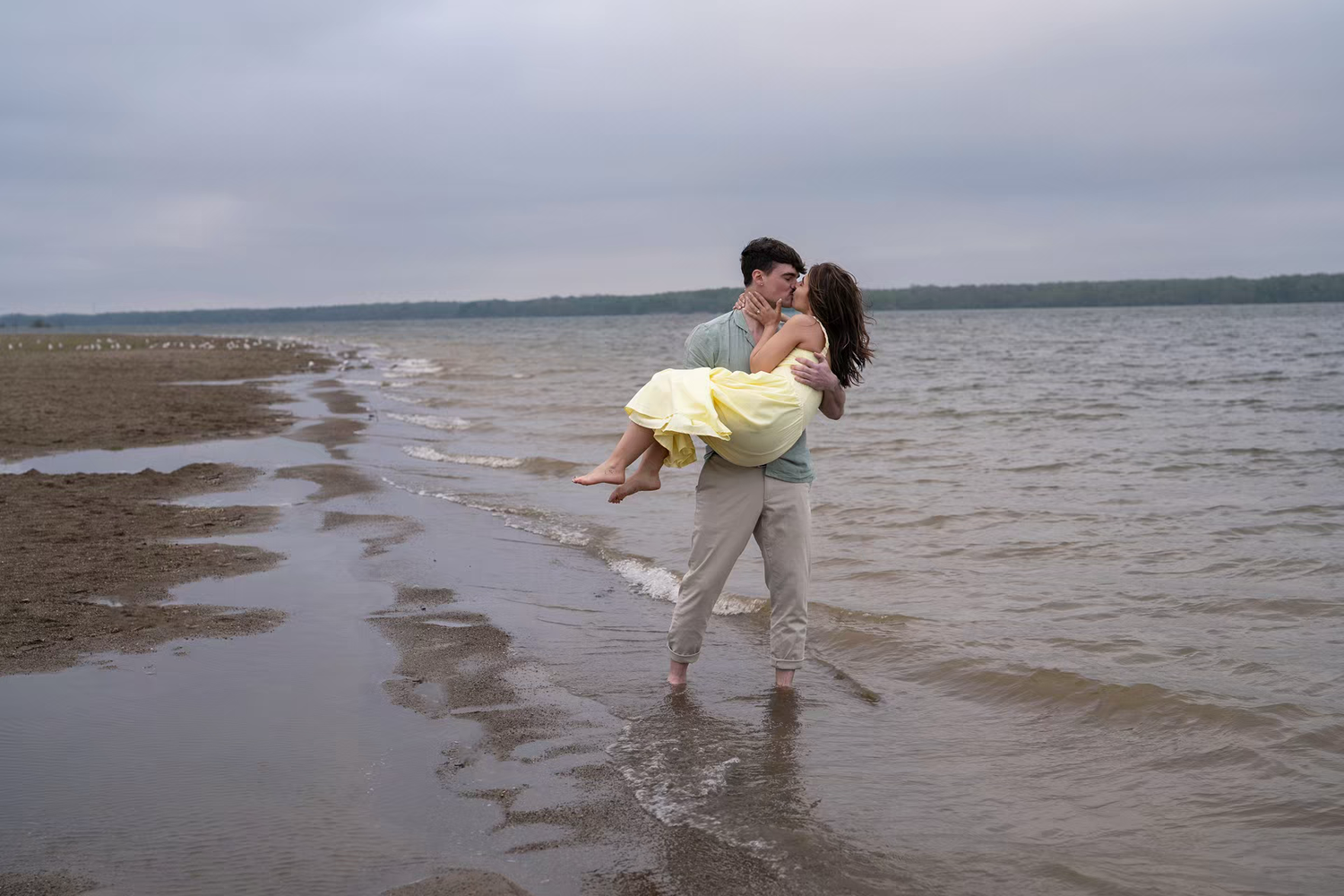 advanturous Alum-Creek-Beach-Engagement-Photos