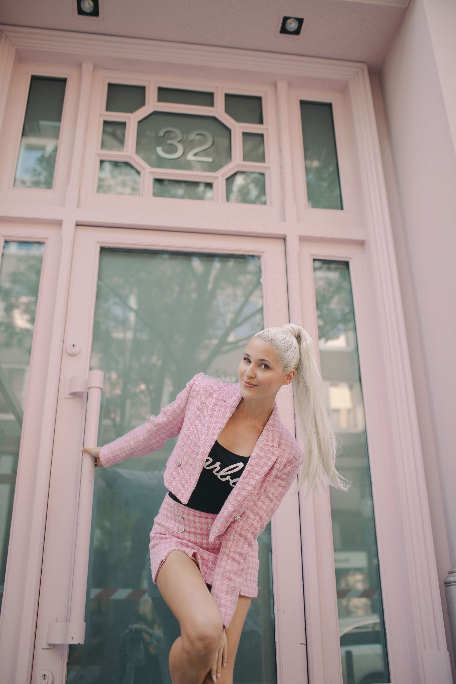 IL Photography Portraitfotografie Maike pink door
