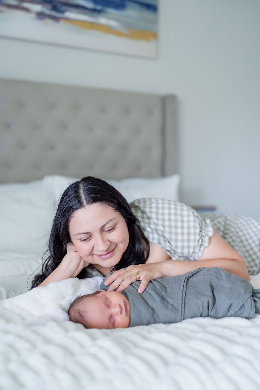 Newborn Lifestyle Family Session by Houston Photographer in home, mom and baby