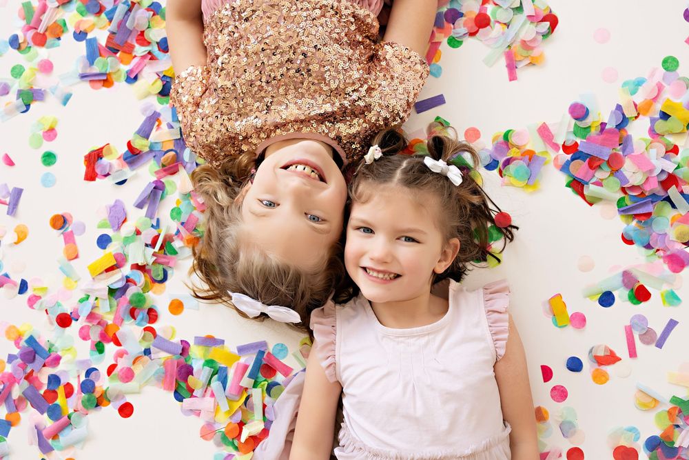 Confetti Mini Sessions with Kendall Kuss Photography in Watertown WI. Waukesha County family photographer.