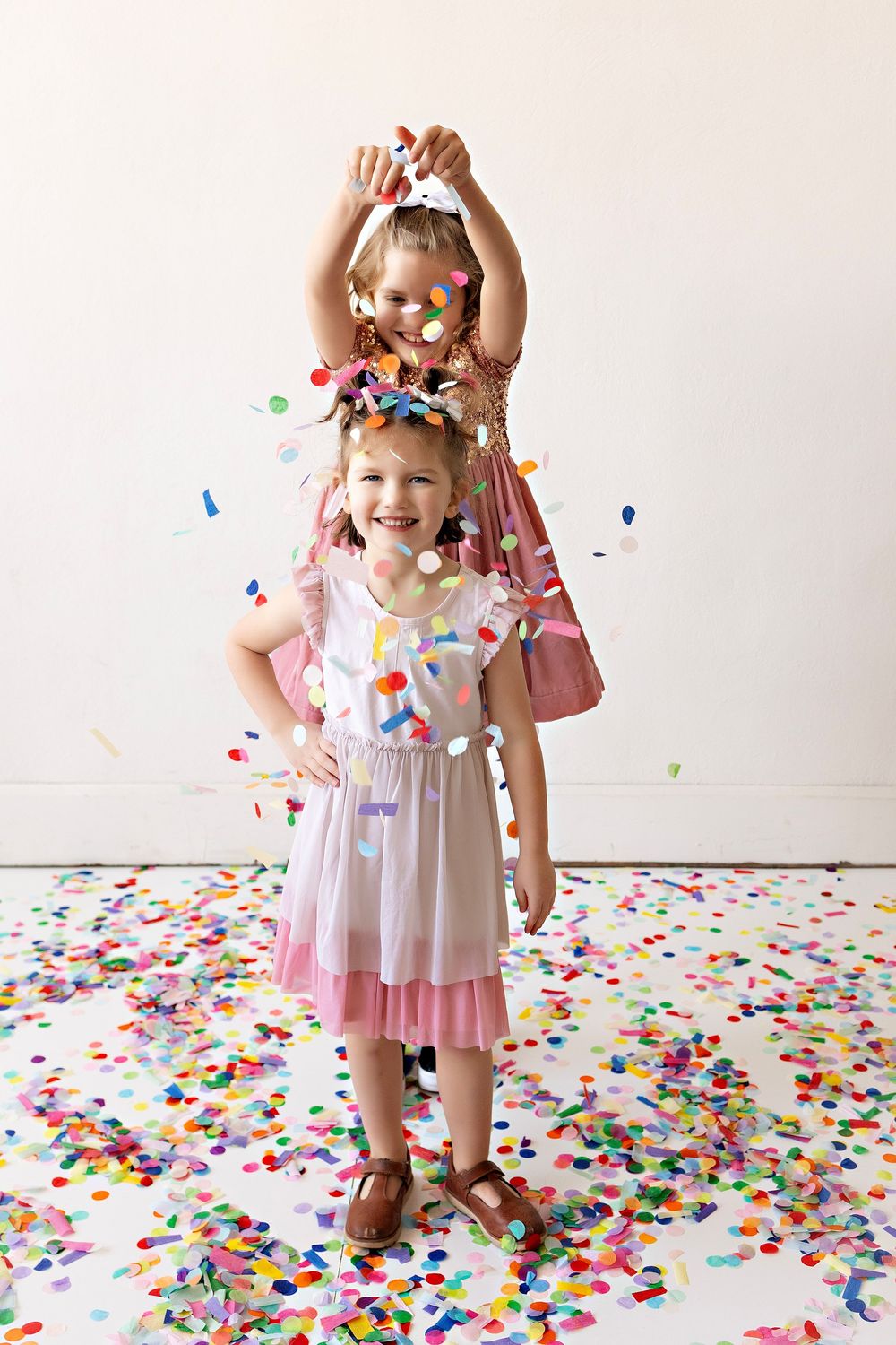Confetti Mini Sessions with Kendall Kuss Photography in Watertown WI. Waukesha County family photographer.