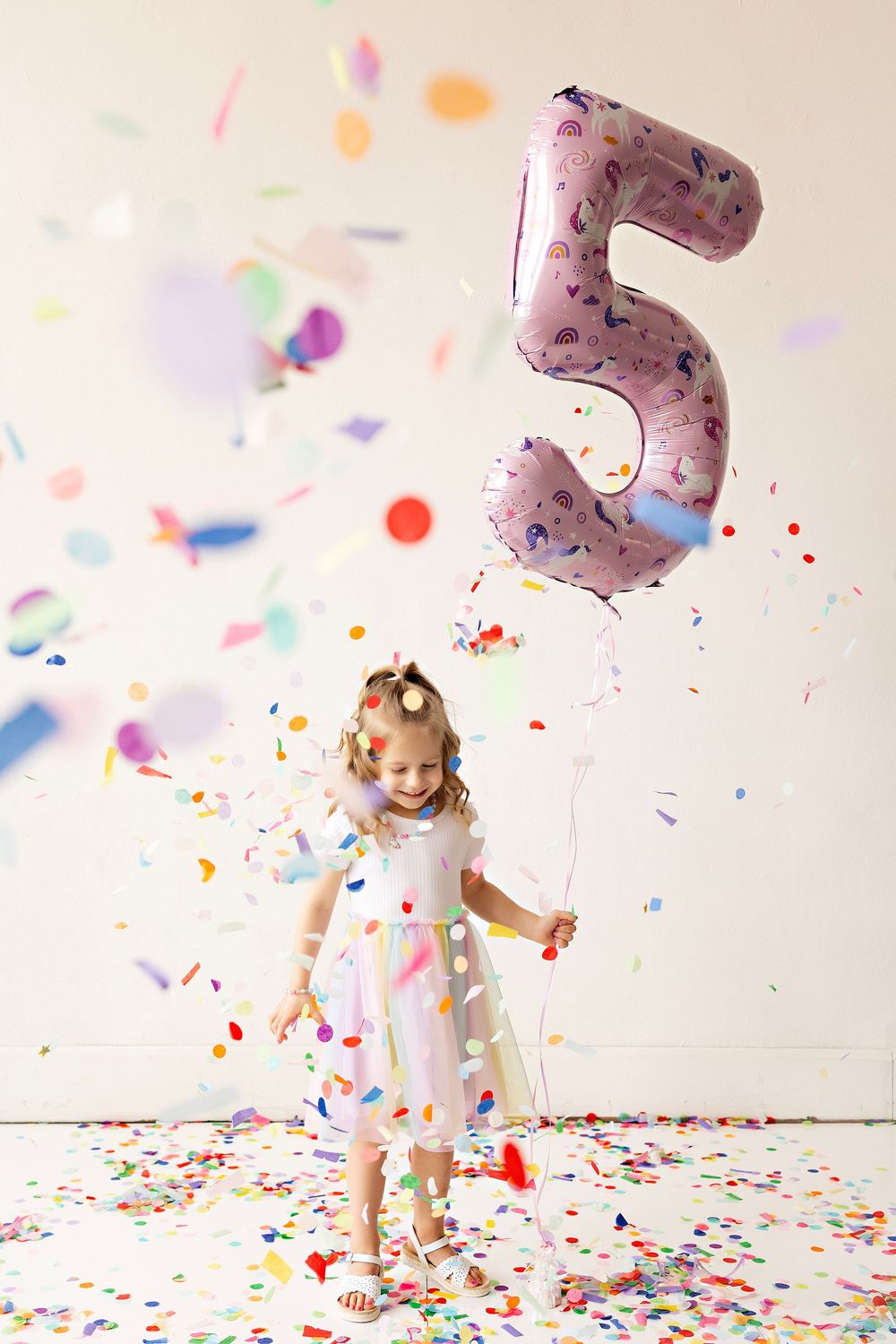 Confetti Mini Sessions with Kendall Kuss Photography in Watertown WI Jefferson County family photographer