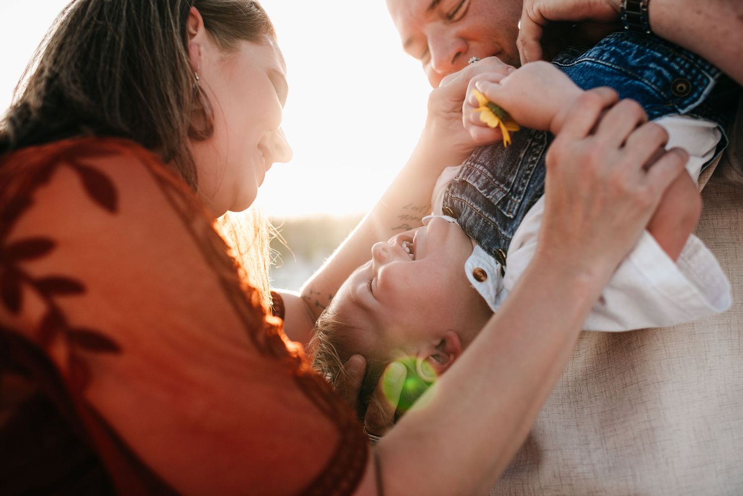 Best Destin Family photographer captures large families special moments at the most popular places for family photos. MJphotograph