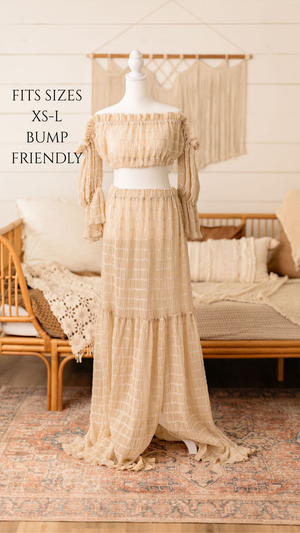 Client closet maternity dress available for photography sessions at Anna Carreno Photography