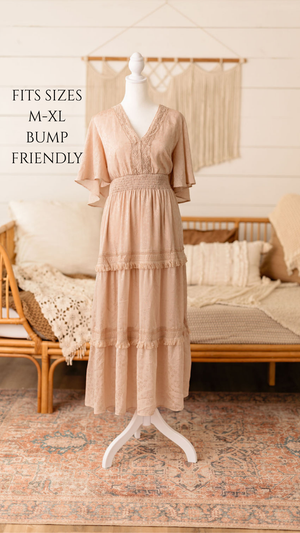 Client closet maternity dress available for photography sessions at Anna Carreno Photography