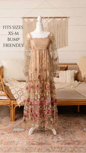 Client closet maternity dress available for photography sessions at Anna Carreno Photography