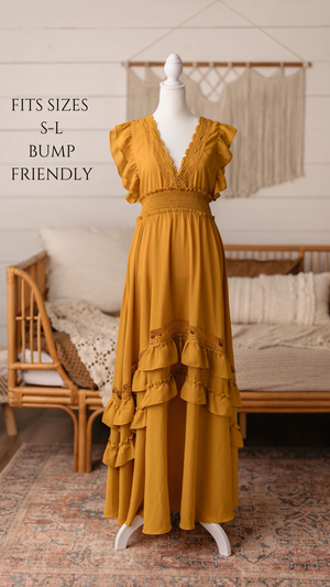 Client closet maternity dress available for photography sessions at Anna Carreno Photography