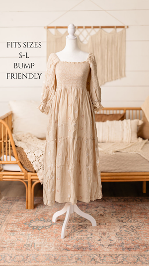 Client closet maternity dress available for photography sessions at Anna Carreno Photography