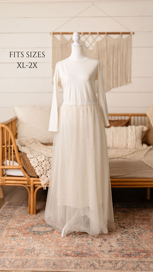 Client closet maternity dress available for photography sessions at Anna Carreno Photography