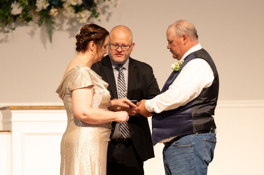 Wedding Photographer in East Tennessee, TN, near Chattanooga, TN and North GA area. Carolyn Baptist Church, Dalton, GA