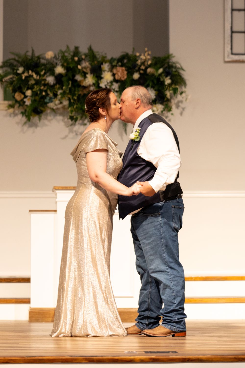 Wedding Photographer in East Tennessee, TN, near Chattanooga, TN and North GA area. Carolyn Baptist Church, Dalton, GA