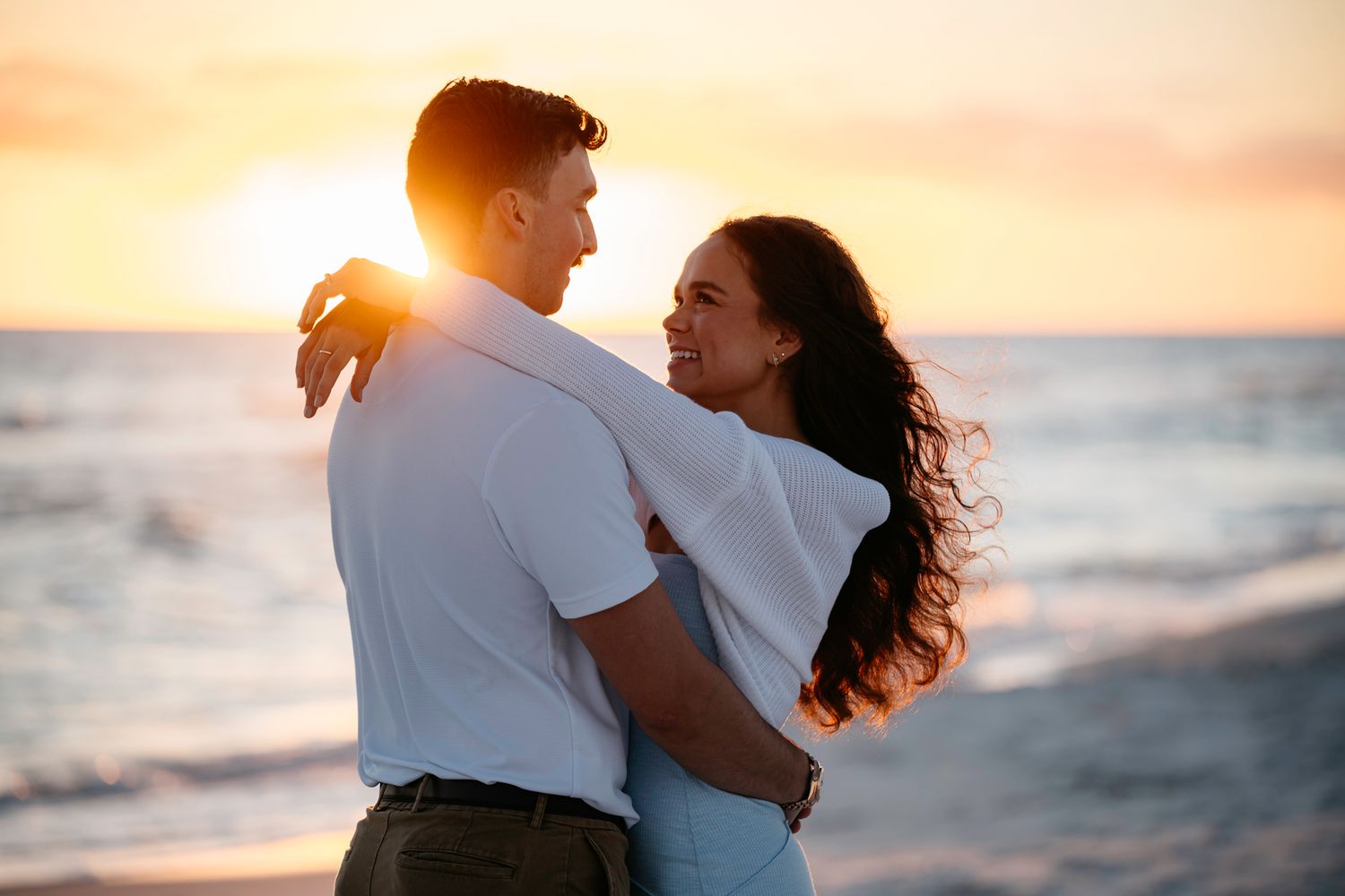 The best photographer for engagements in the destin fort Walton beach area, Matt Johnson captures stunning portraits of couples