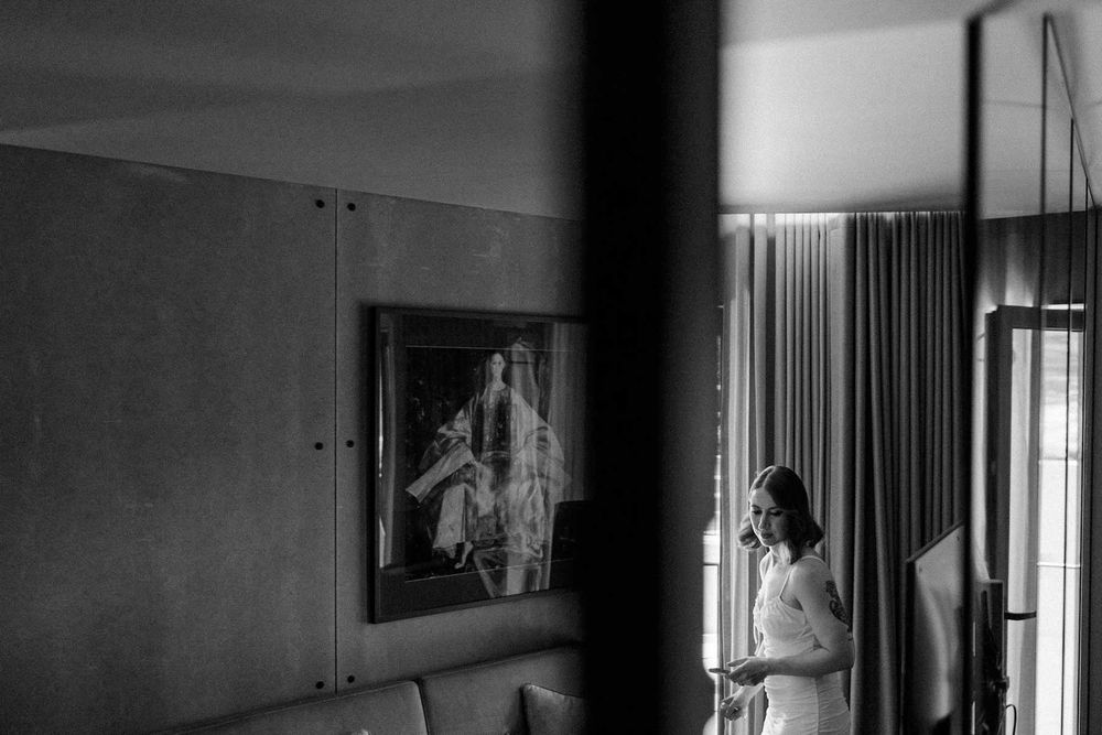 bride getting ready hotel room porto