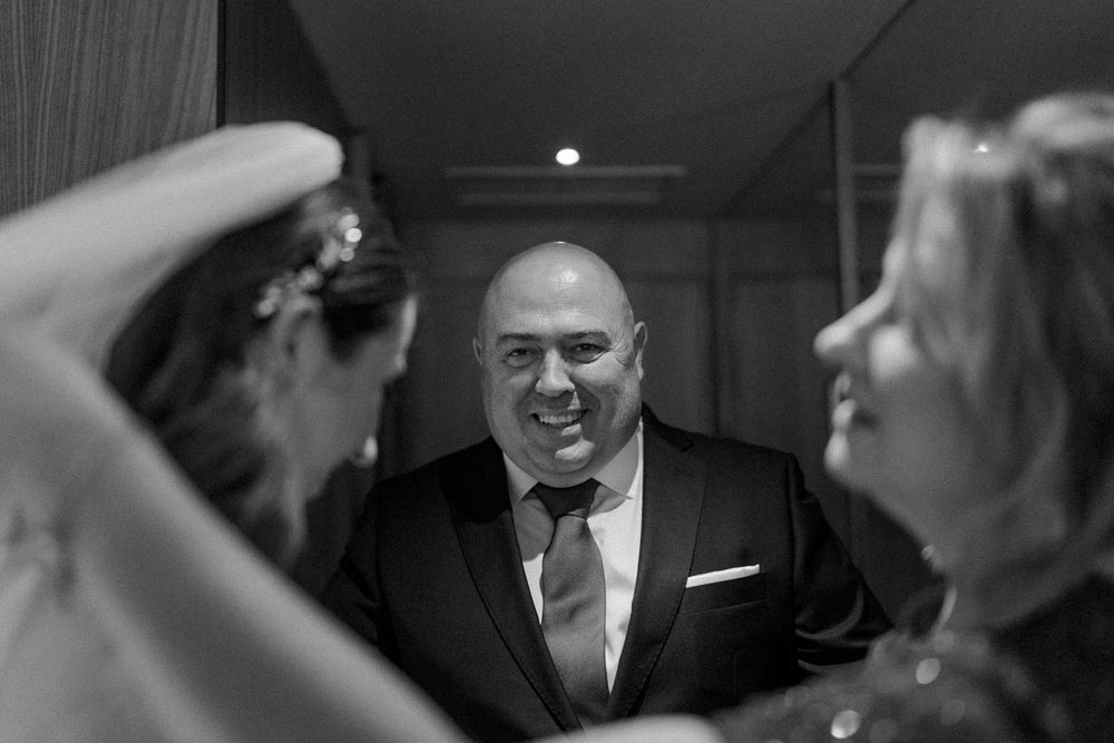 wedding guests laughing indoor porto