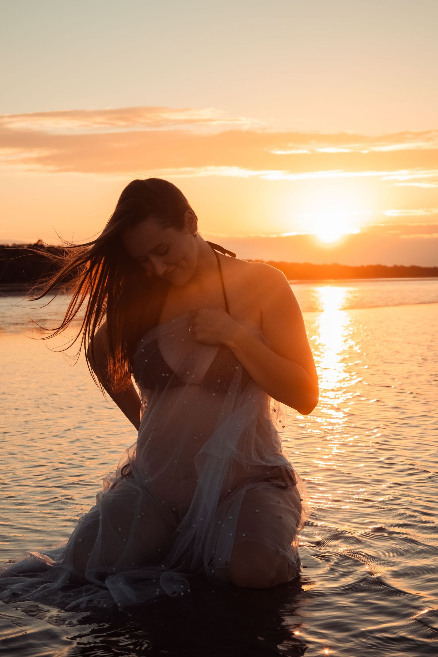 Calm, natural maternity photography celebrating the journey into motherhood.