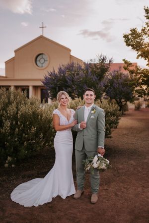catholic wedding photographer in albuquerque. Queer wedding photographers New Mexico. Desert romance southwest wedding. ABQ wedding photos.