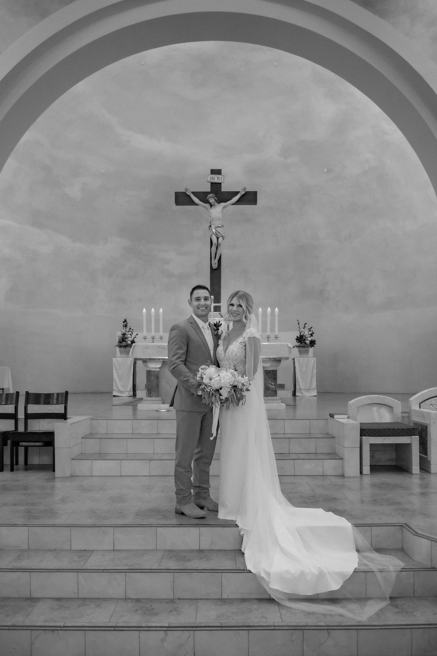 catholic wedding photographer in albuquerque. Queer wedding photographers New Mexico. Desert romance southwest wedding. ABQ wedding photos.