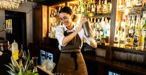 Food Photographer in London | Mixologist shaking cocktails -2