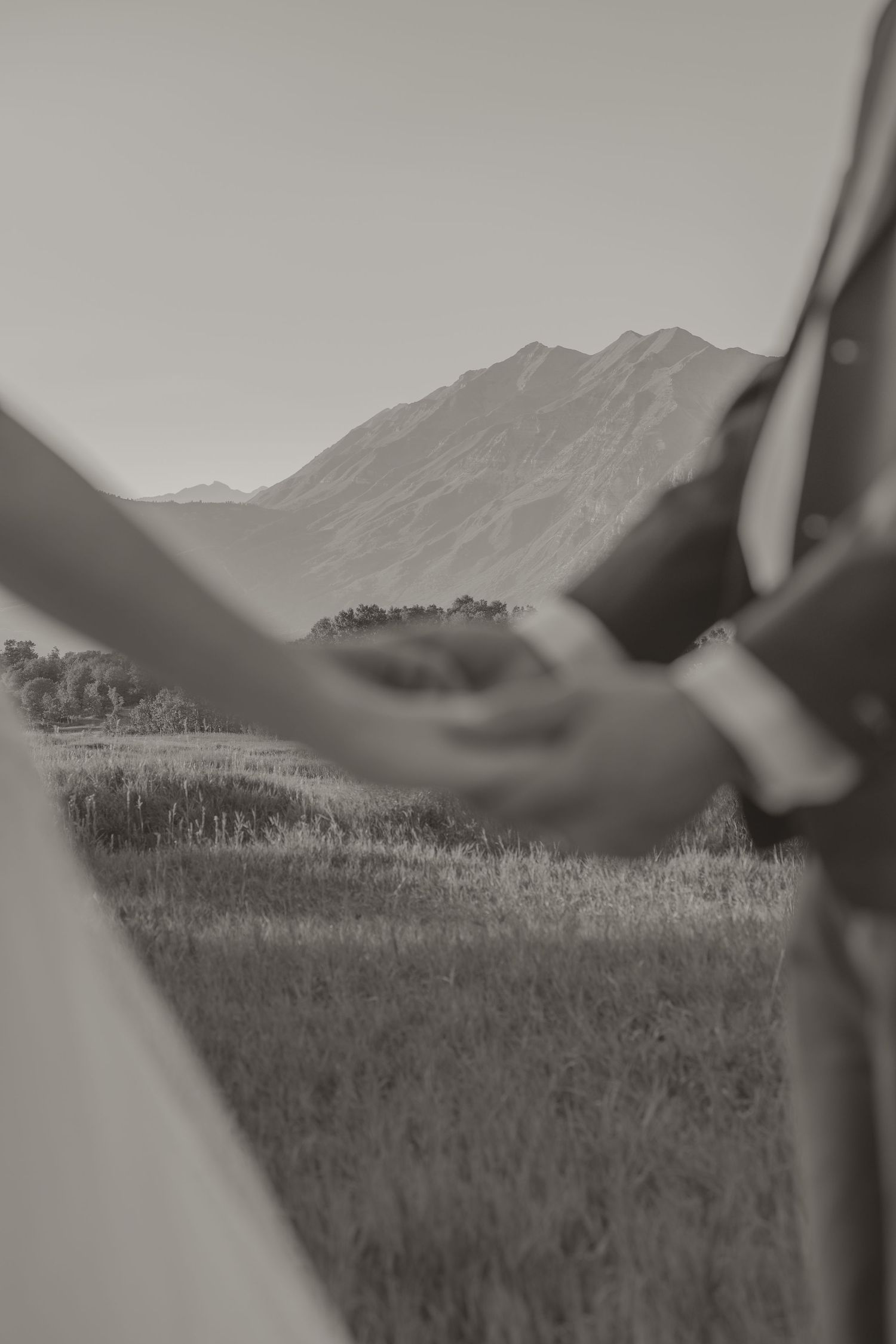 Kyhv Peak Utah elopement—documentary photography by Samantha Campbell Imagery.
