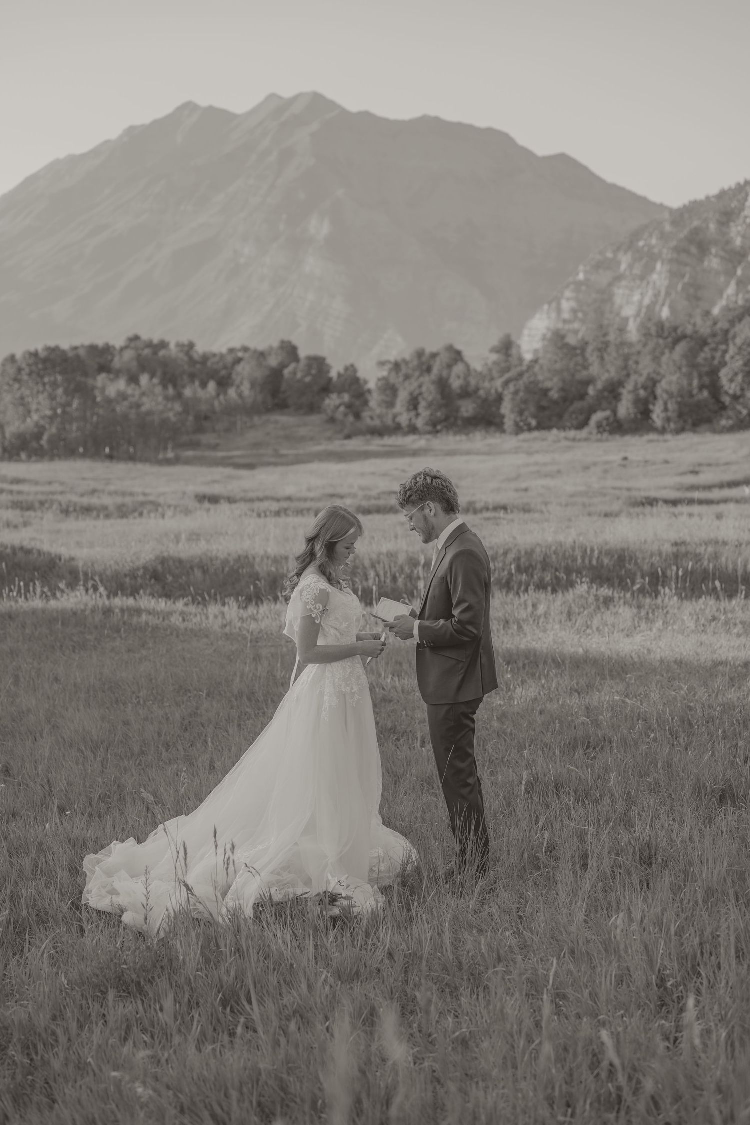 Elopement at Kyhv Peak, Utah captured by Samantha Campbell Imagery—candid, storytelling photography by Virginia-based photographer.