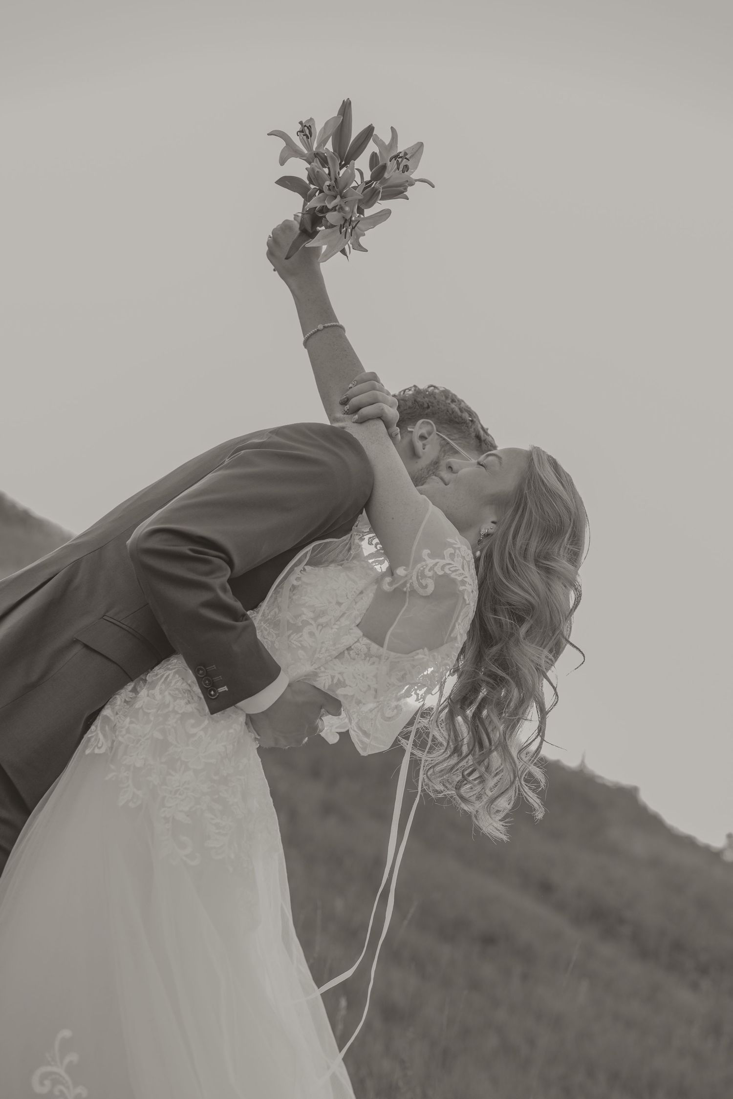 Couple eloping at Kyhv Peak, Utah captured in documentary-style photography by Samantha Campbell Imagery